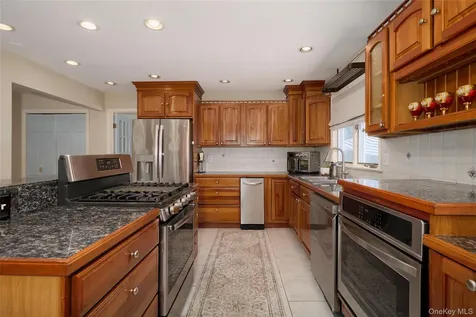 32 Cole Road Pleasant Valley NY 12569