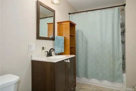32 Cole Road Pleasant Valley NY 12569