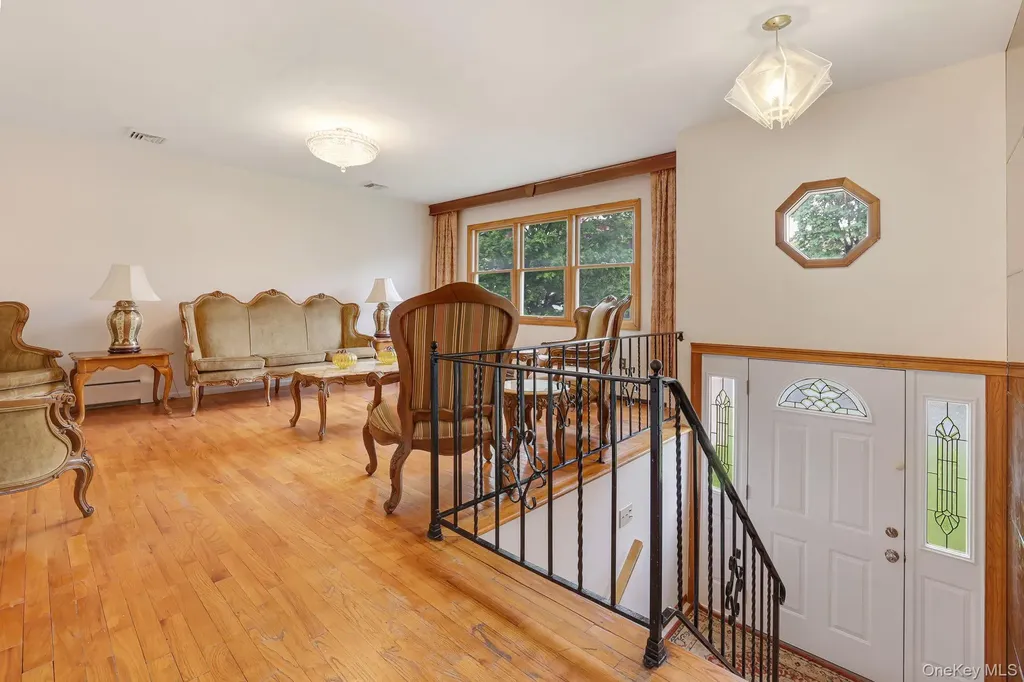 12 Carnation Drive Nanuet NY 10954