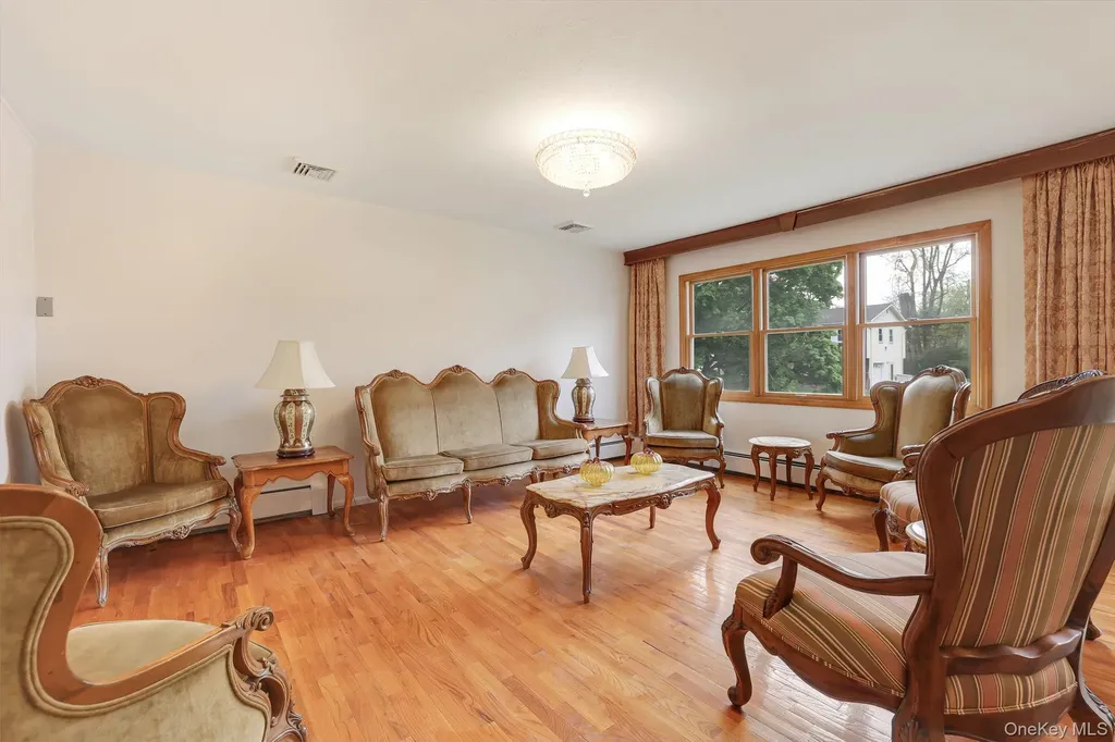 12 Carnation Drive Nanuet NY 10954