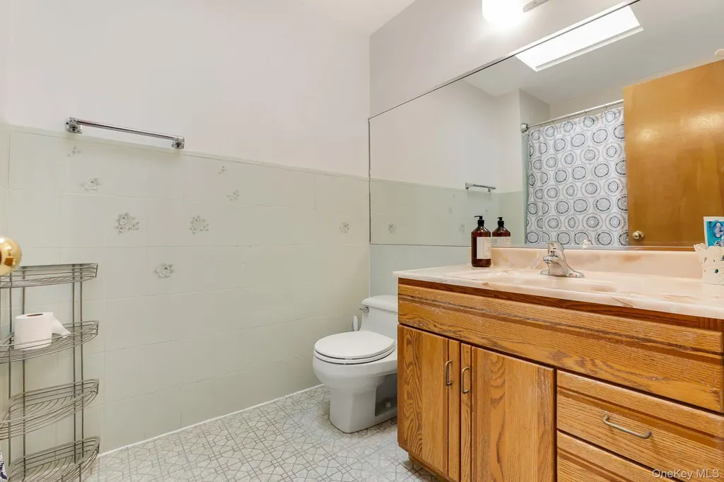 12 Carnation Drive Nanuet NY 10954