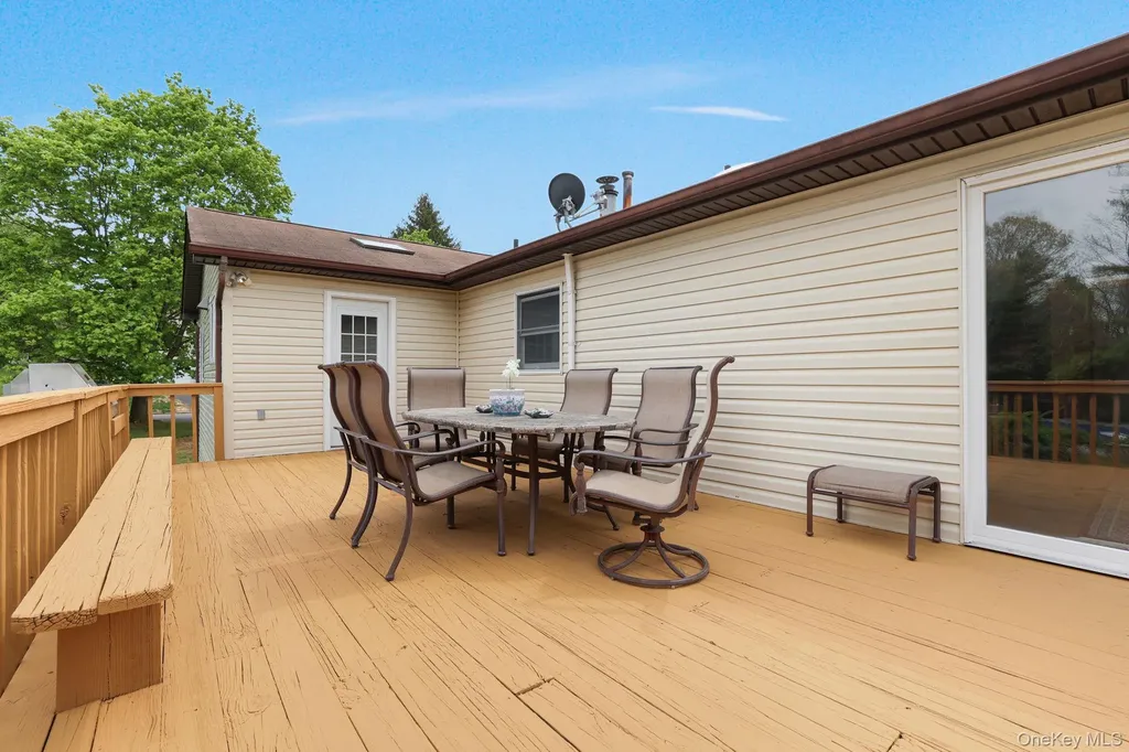 12 Carnation Drive Nanuet NY 10954