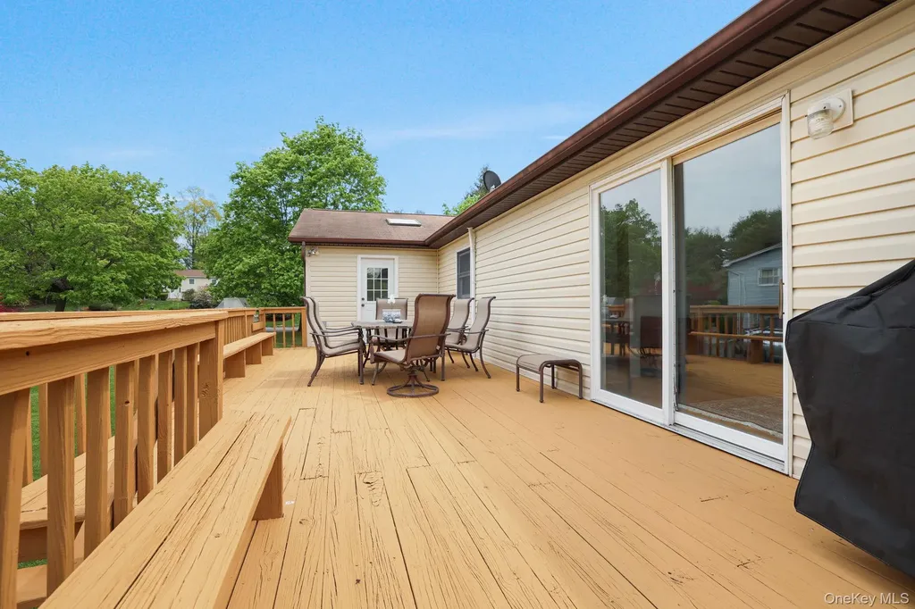 12 Carnation Drive Nanuet NY 10954