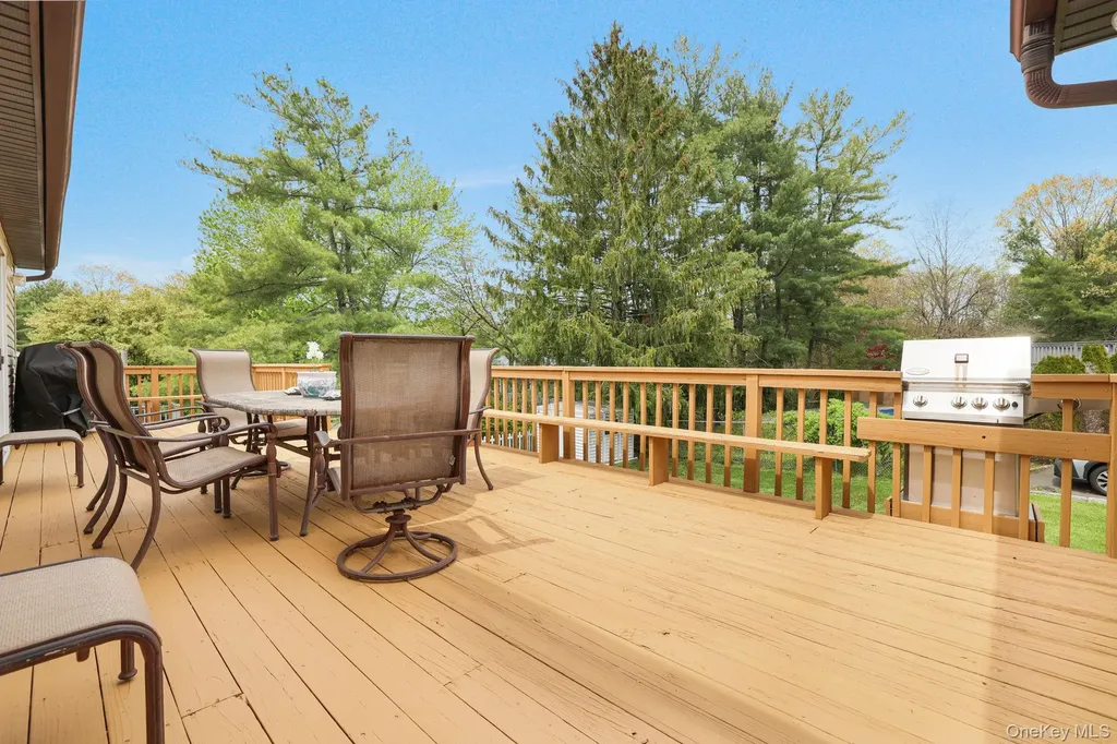 12 Carnation Drive Nanuet NY 10954