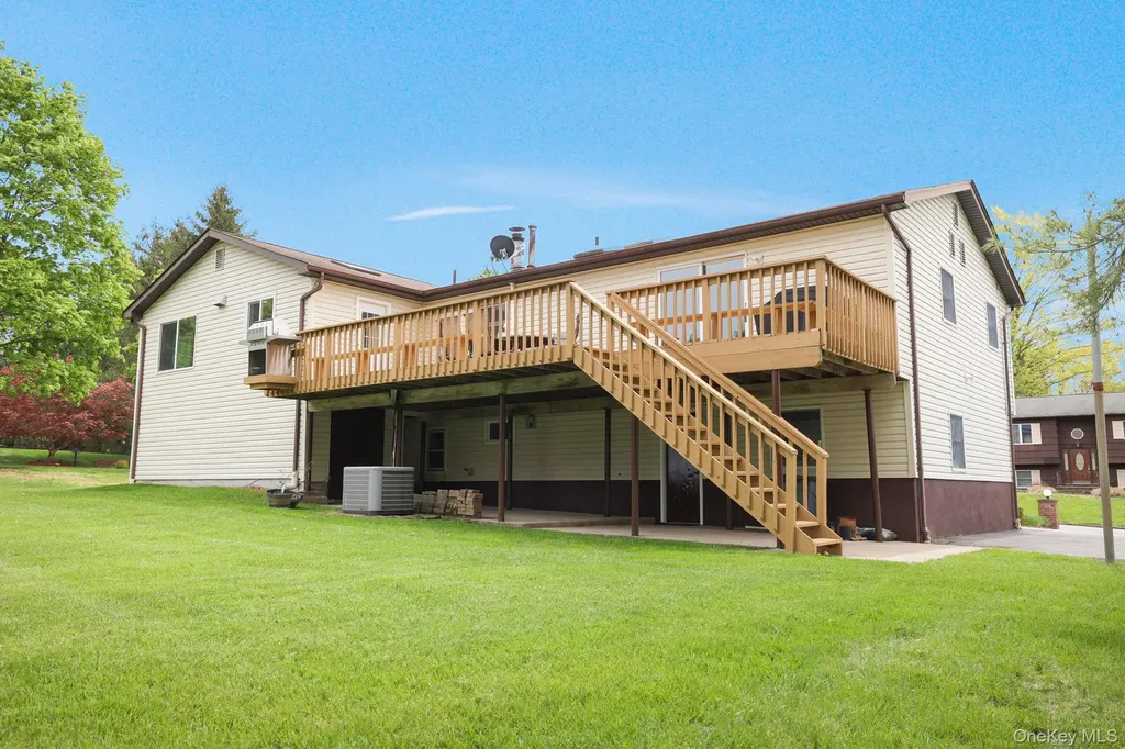 12 Carnation Drive Nanuet NY 10954