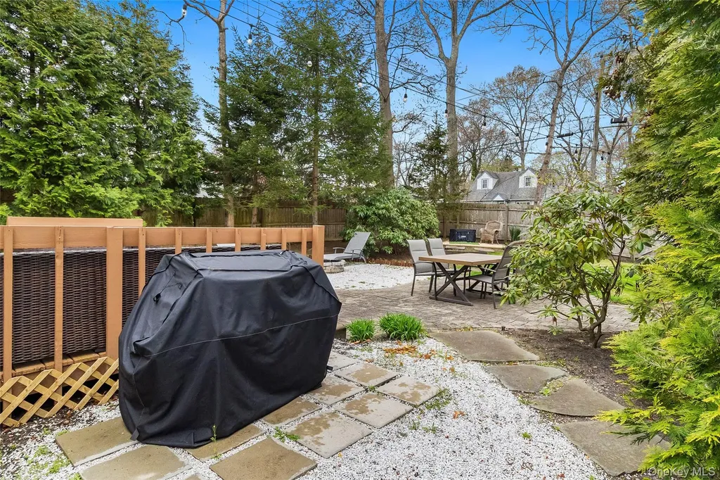 38 Corey Trail Ridge NY 11961