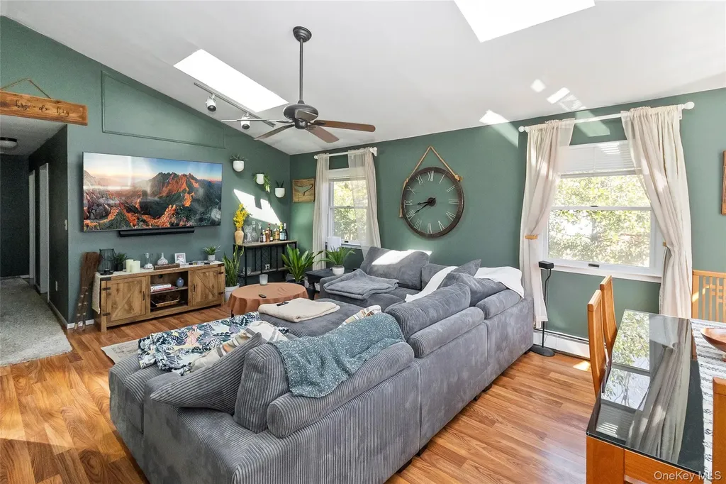 38 Corey Trail Ridge NY 11961