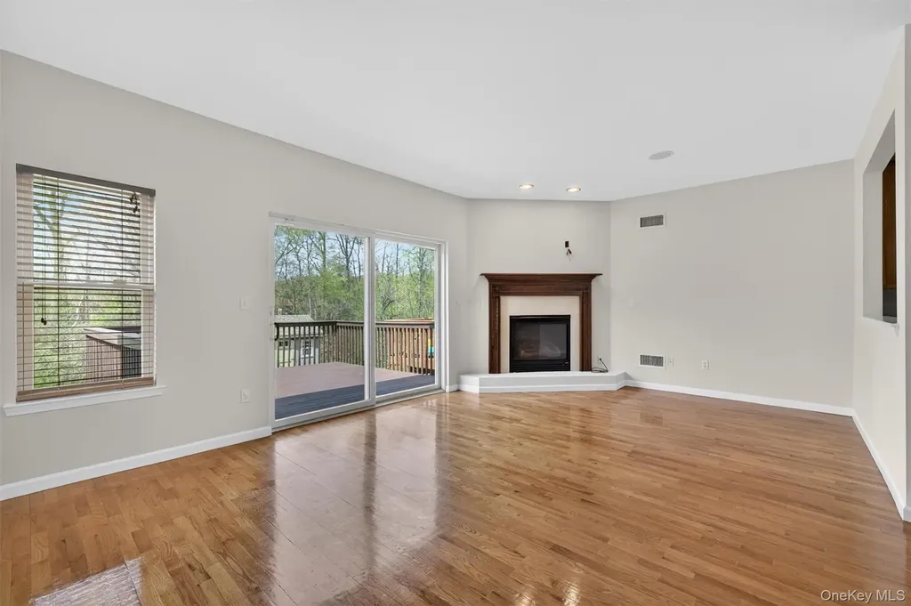 49 Oak Hill Road Middletown NY 10941