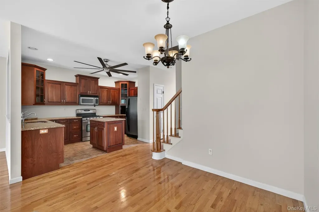 49 Oak Hill Road Middletown NY 10941
