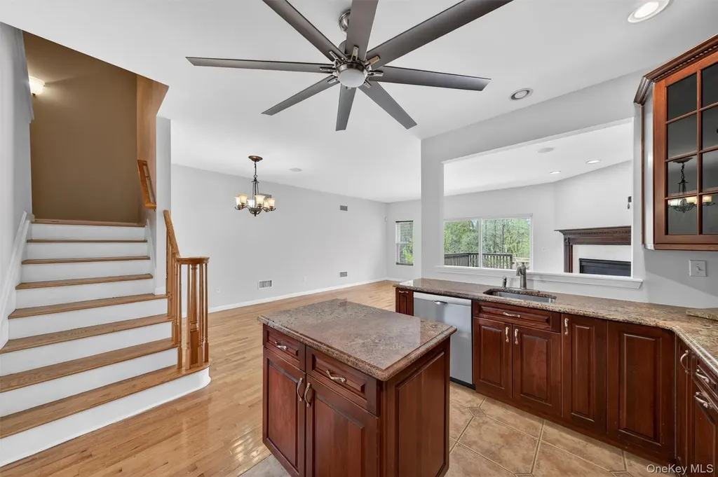 49 Oak Hill Road Middletown NY 10941