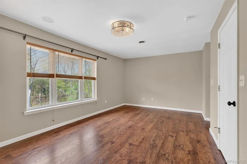 49 Oak Hill Road Middletown NY 10941