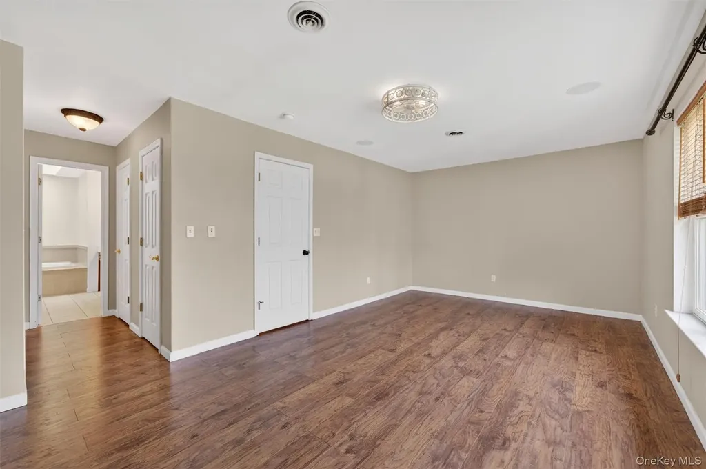 49 Oak Hill Road Middletown NY 10941