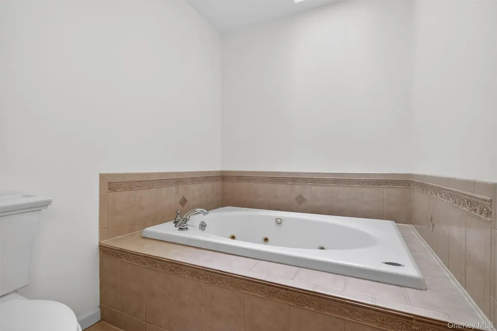 49 Oak Hill Road Middletown NY 10941