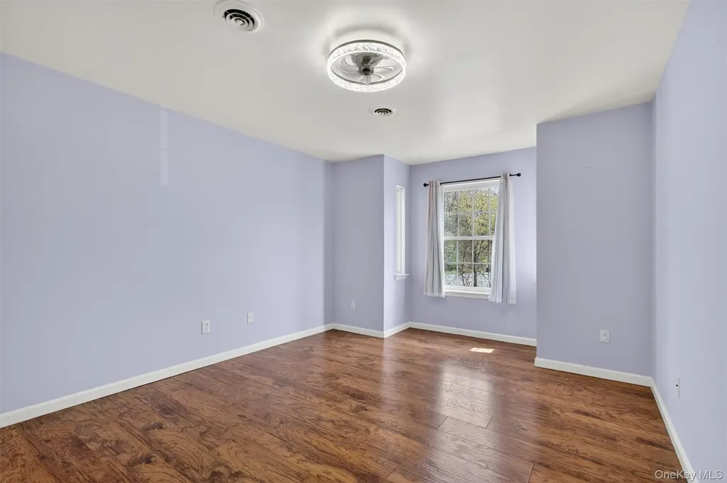 49 Oak Hill Road Middletown NY 10941