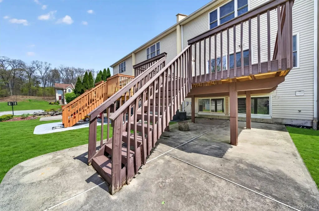 49 Oak Hill Road Middletown NY 10941