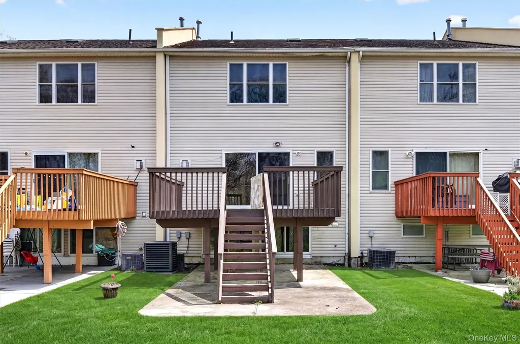 49 Oak Hill Road Middletown NY 10941