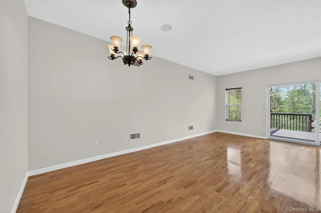 49 Oak Hill Road Middletown NY 10941