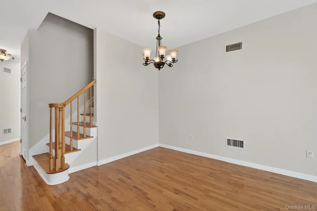 49 Oak Hill Road Middletown NY 10941