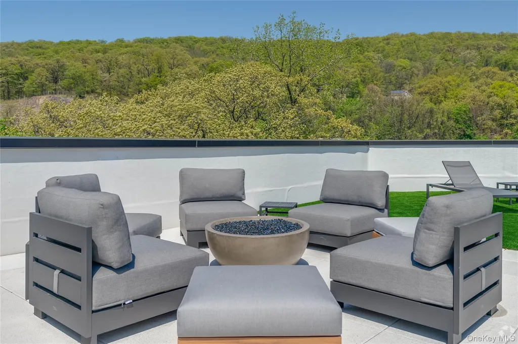 15 Washington Avenue Suffern NY 10901