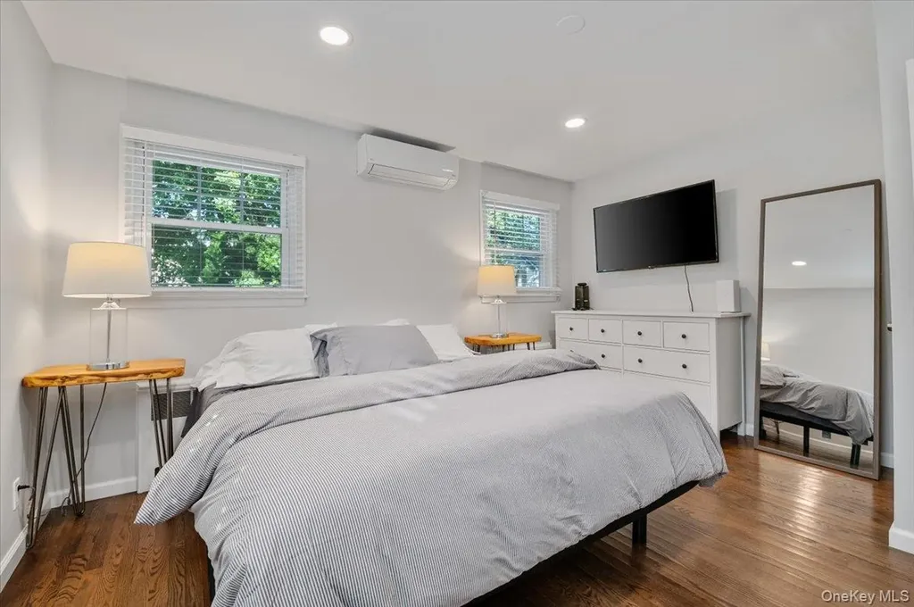 845 E Walnut Street Long Beach NY 11561