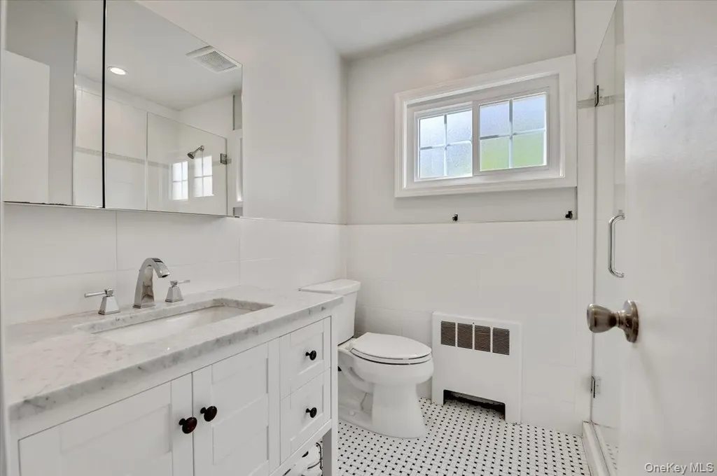 845 E Walnut Street Long Beach NY 11561