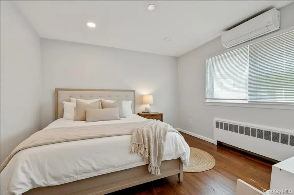 845 E Walnut Street Long Beach NY 11561
