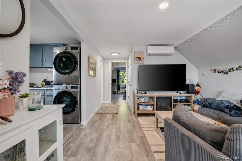 845 E Walnut Street Long Beach NY 11561