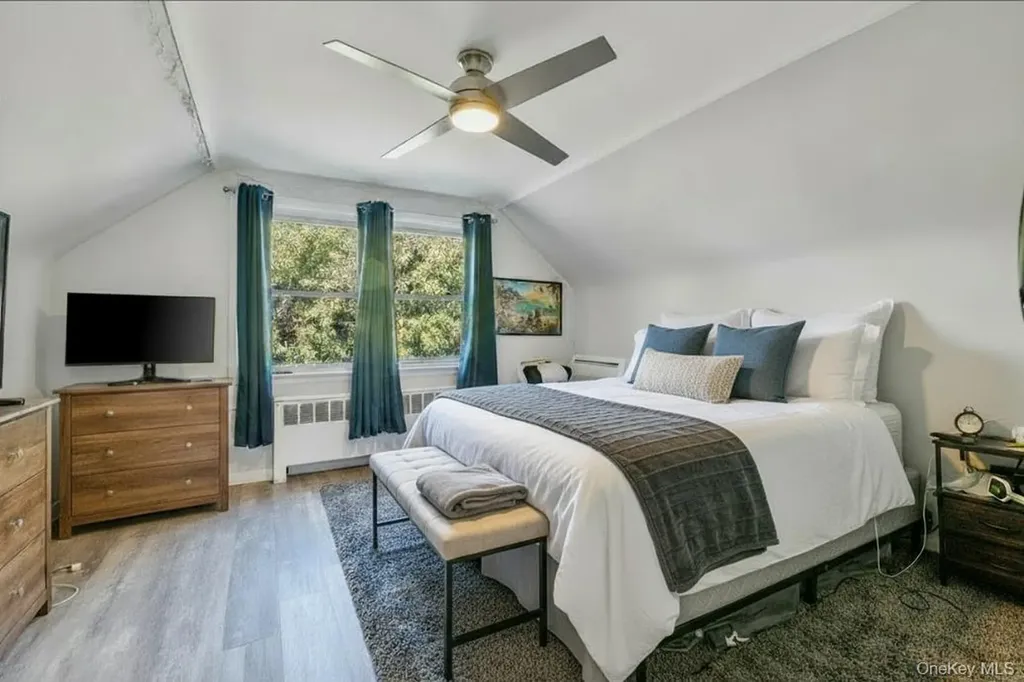 845 E Walnut Street Long Beach NY 11561