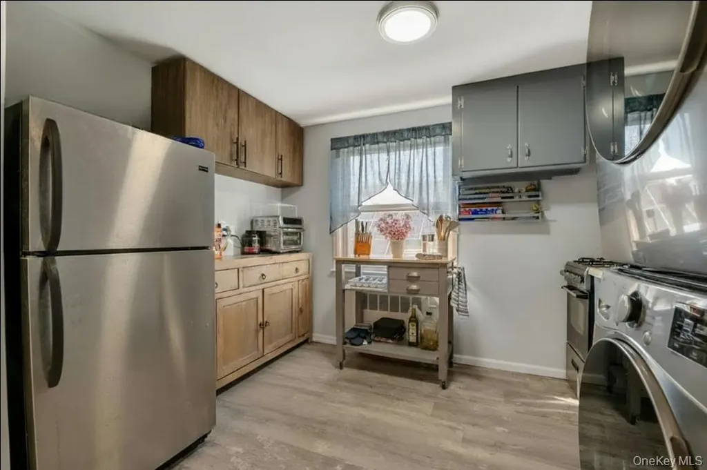 845 E Walnut Street Long Beach NY 11561