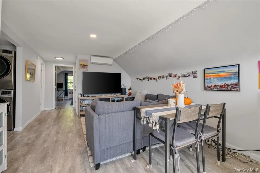 845 E Walnut Street Long Beach NY 11561