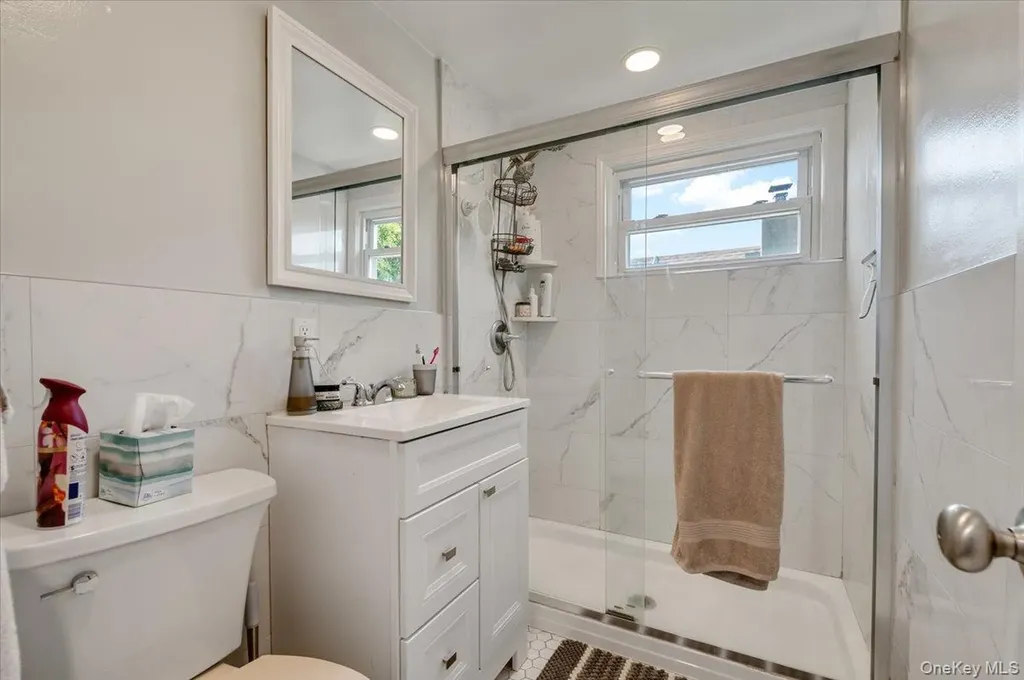 845 E Walnut Street Long Beach NY 11561