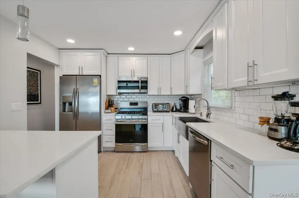 845 E Walnut Street Long Beach NY 11561