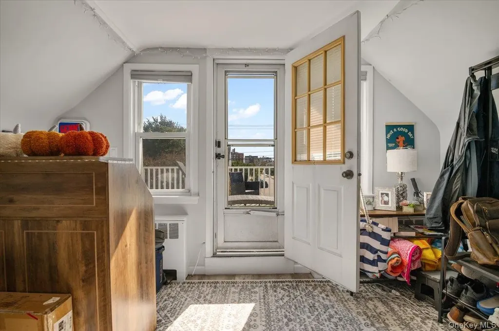 845 E Walnut Street Long Beach NY 11561