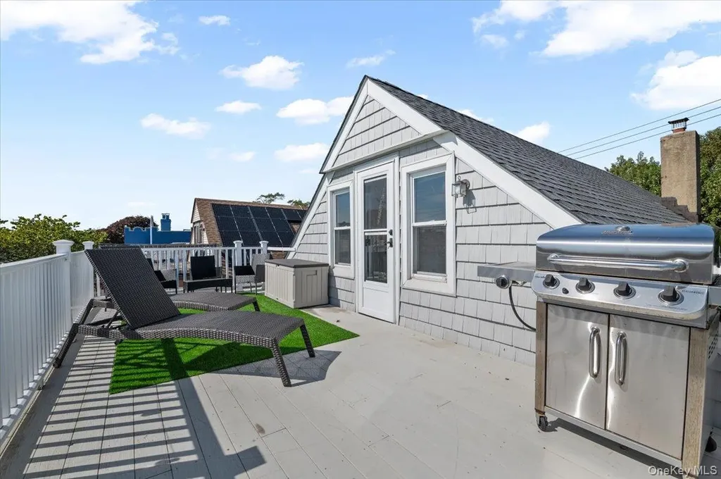 845 E Walnut Street Long Beach NY 11561