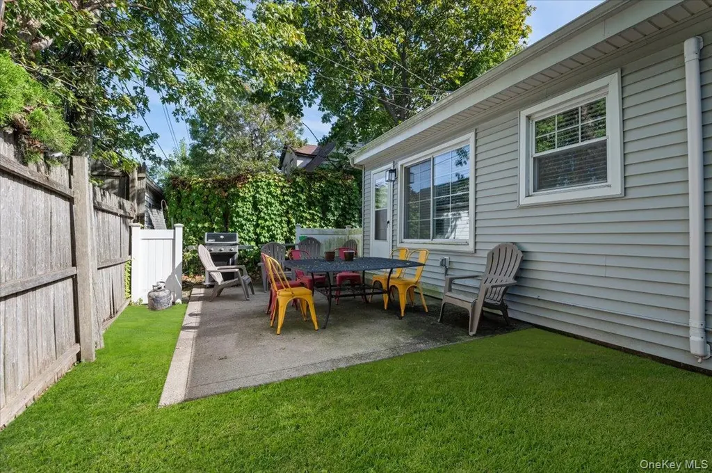 845 E Walnut Street Long Beach NY 11561