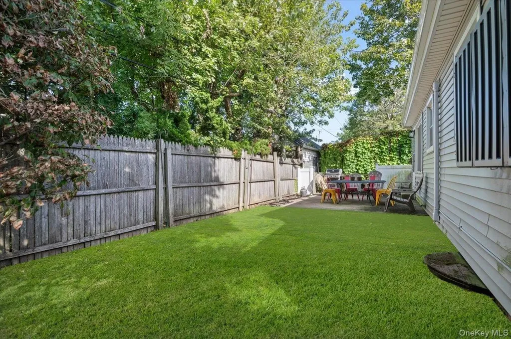 845 E Walnut Street Long Beach NY 11561