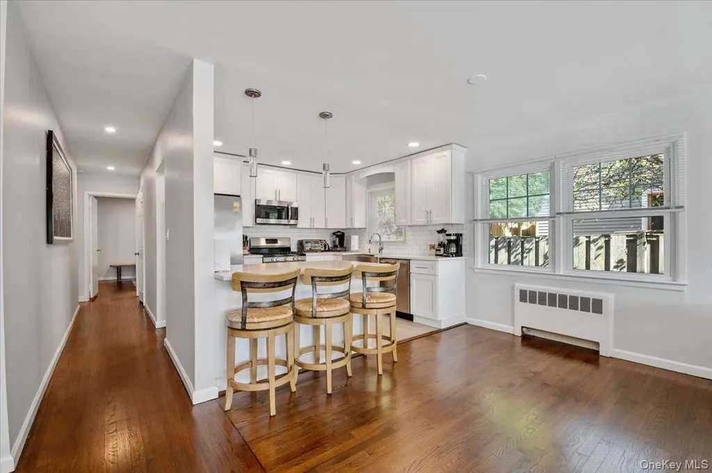 845 E Walnut Street Long Beach NY 11561