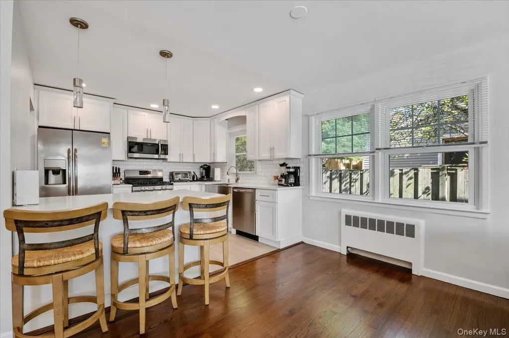 845 E Walnut Street Long Beach NY 11561