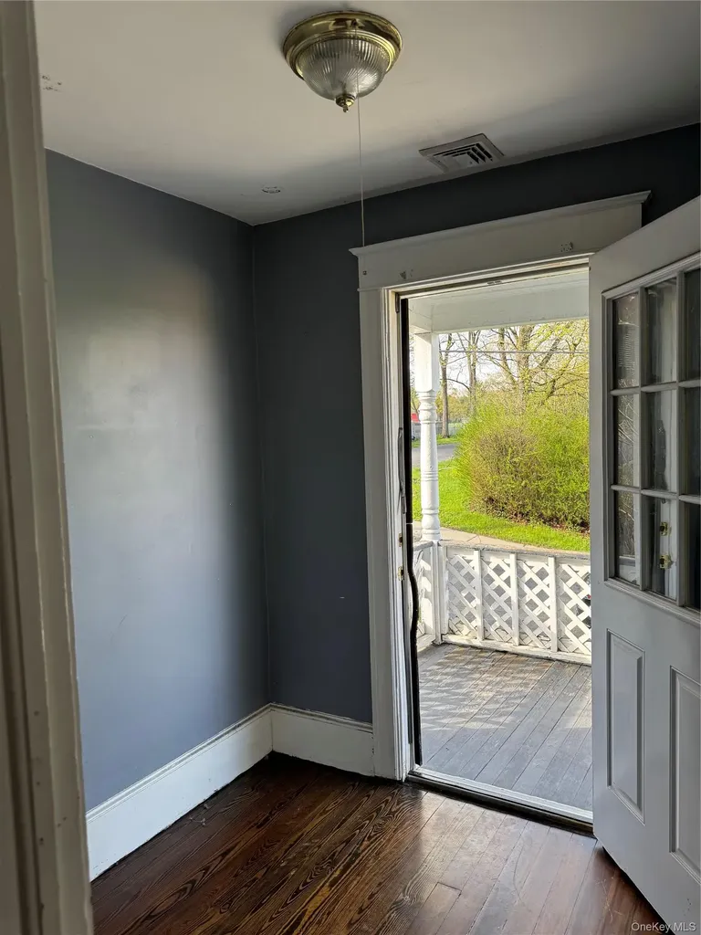 9 Bartlett Street Poughkeepsie NY 12601