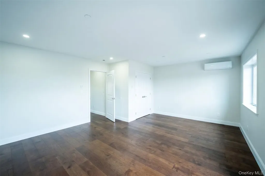 150-24 12th Road Whitestone NY 11357