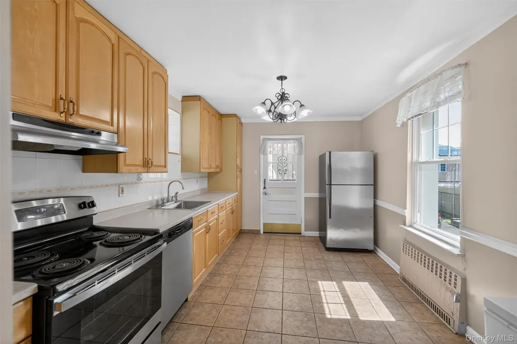 642 Edison Avenue Bronx NY 10465