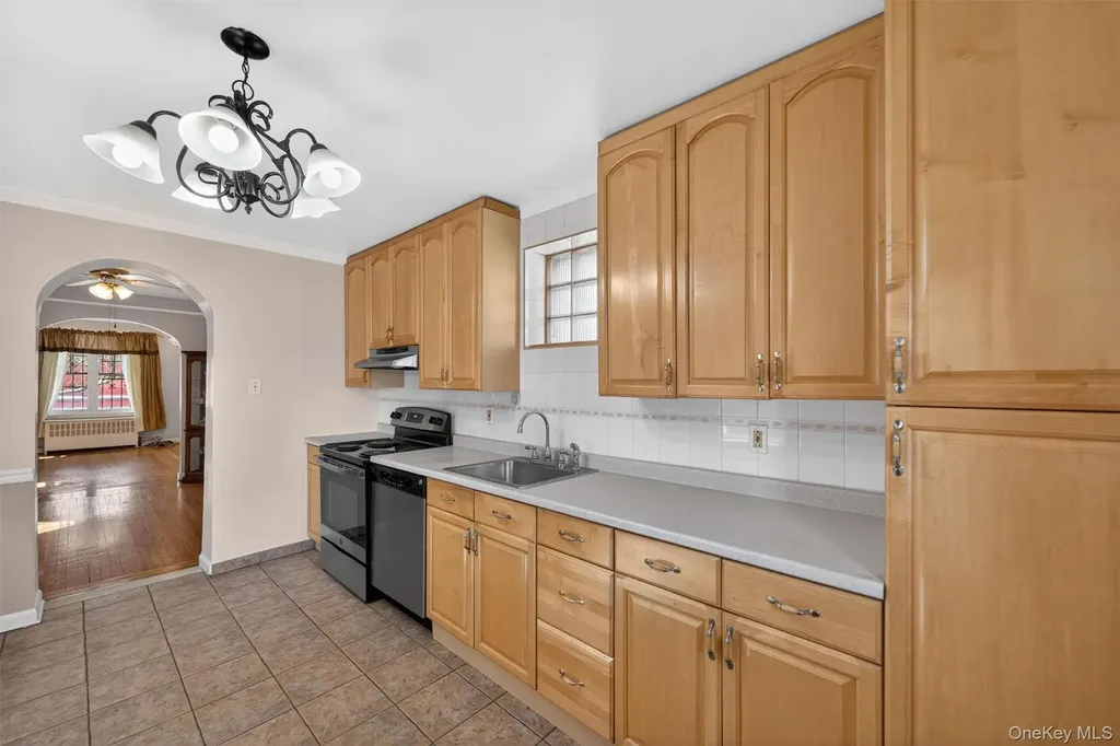 642 Edison Avenue Bronx NY 10465