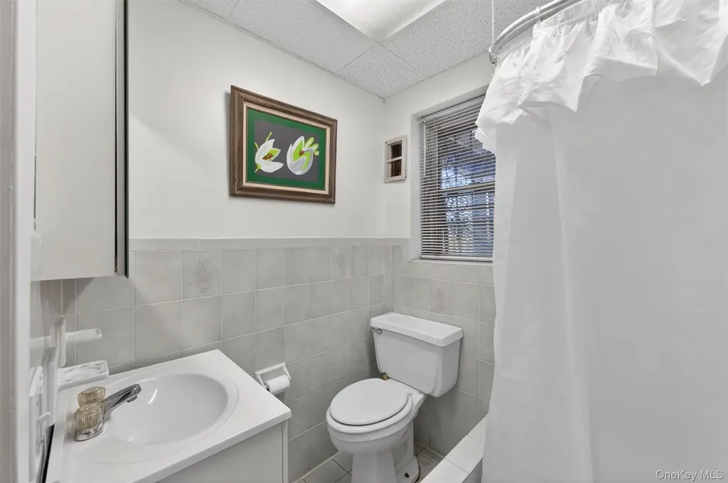 642 Edison Avenue Bronx NY 10465