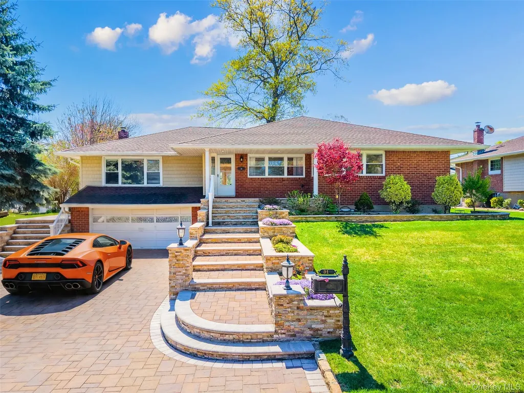 31 Edgemere Drive Searingtown NY 11507