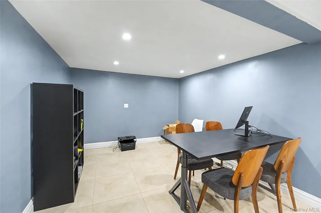 31 Edgemere Drive Searingtown NY 11507