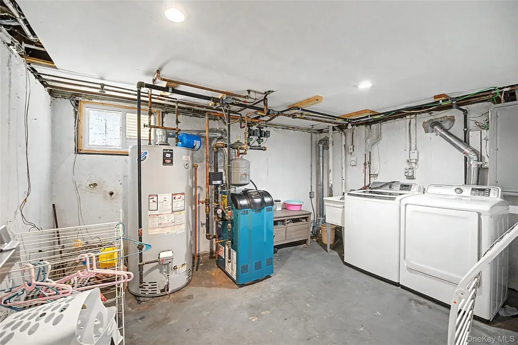 31 Edgemere Drive Searingtown NY 11507