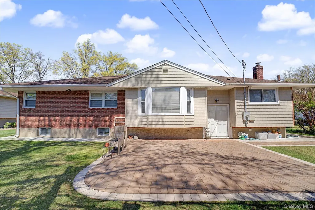 31 Edgemere Drive Searingtown NY 11507