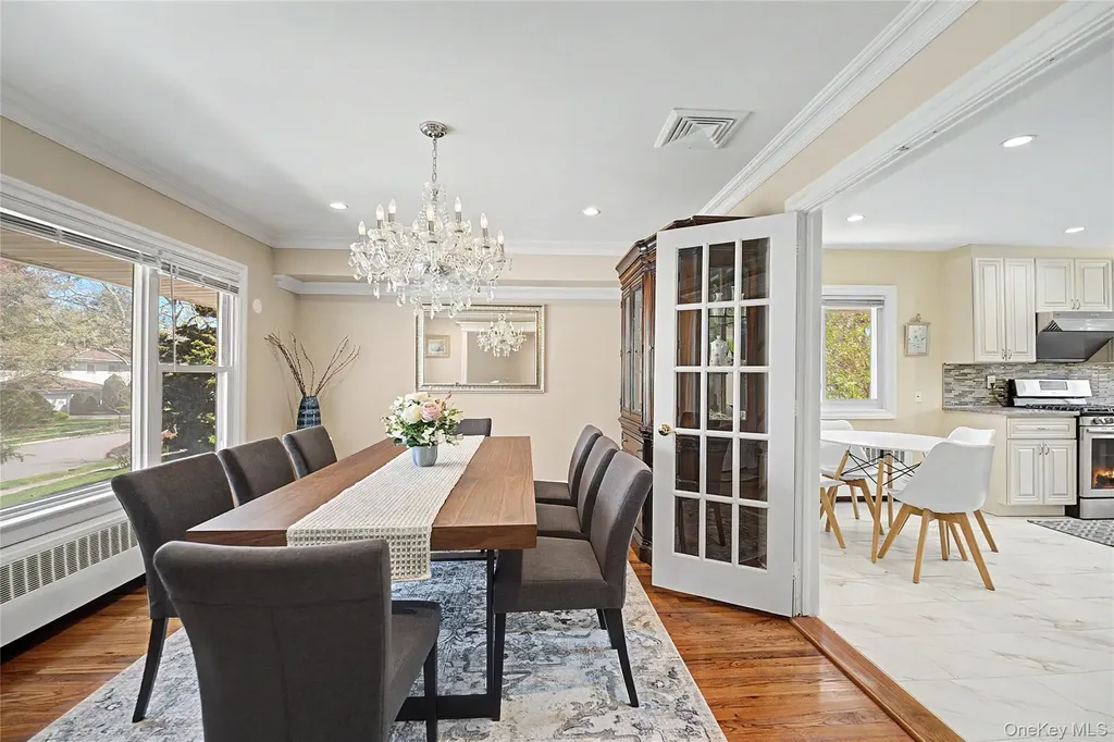 31 Edgemere Drive Searingtown NY 11507