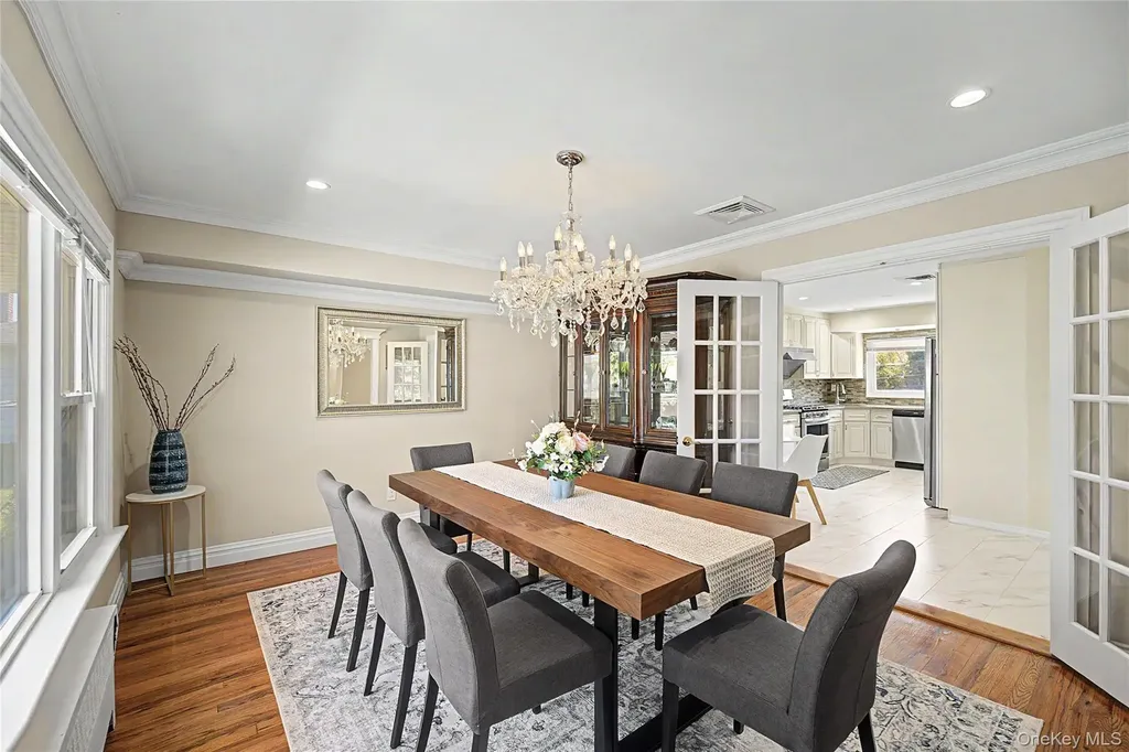 31 Edgemere Drive Searingtown NY 11507