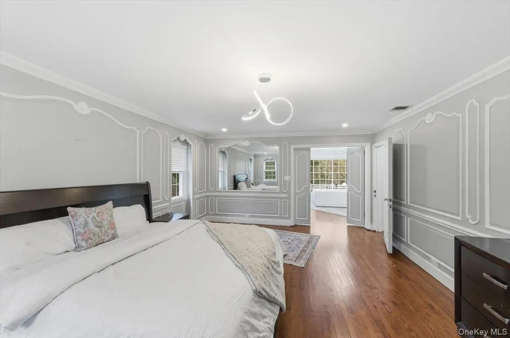7 Stepping Stone Crescent Dix Hills NY 11746
